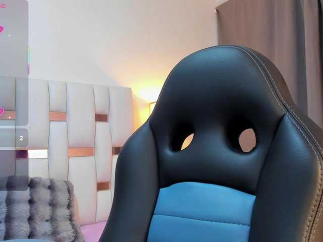 NauthyNahomi