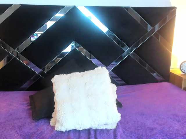 NauthyNahomi live cam on BongaCams