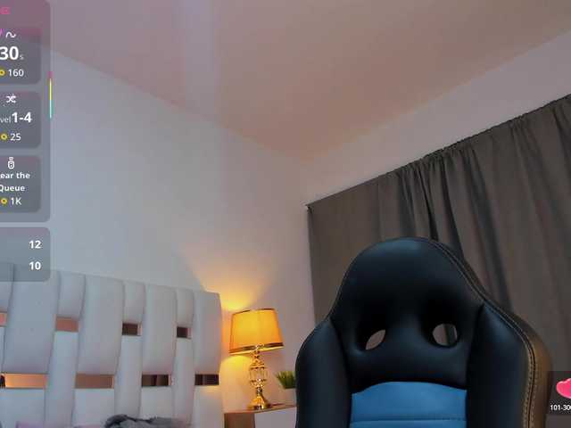 NauthyNahomi live webcam show