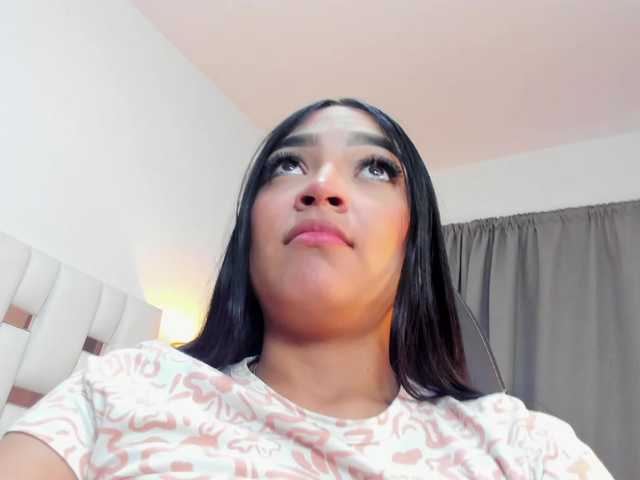 NauthyNahomi live cam on BongaCams