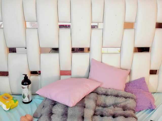 NauthyNahomi live cam on BongaCams