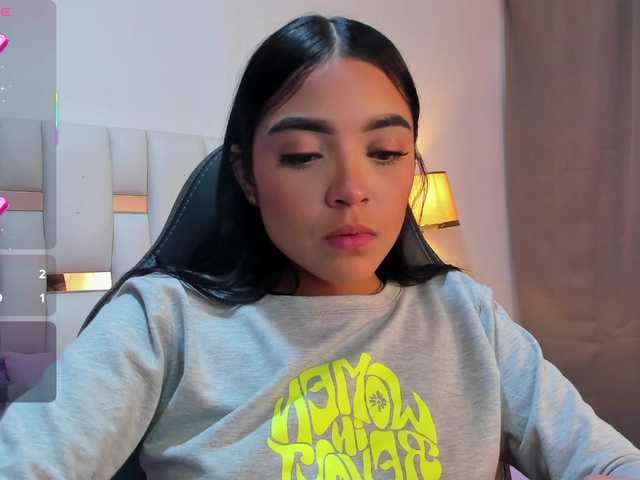 NauthyNahomi live cam on BongaCams