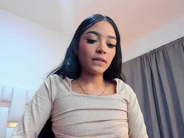 NauthyNahomi live cam on BongaCams