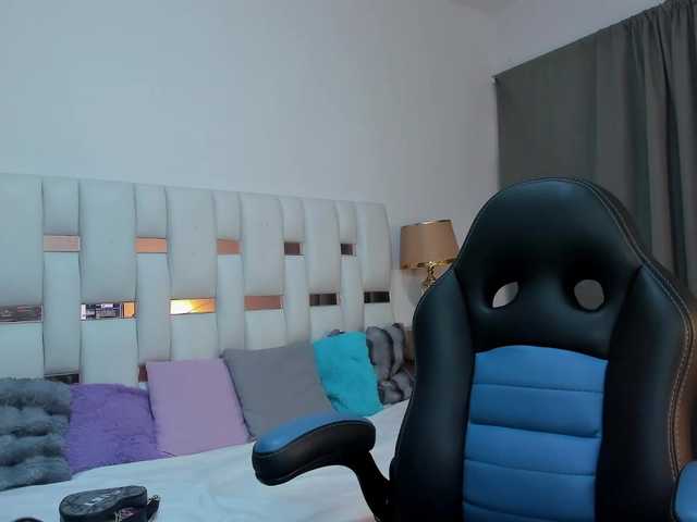 NauthyNahomi live cam on BongaCams
