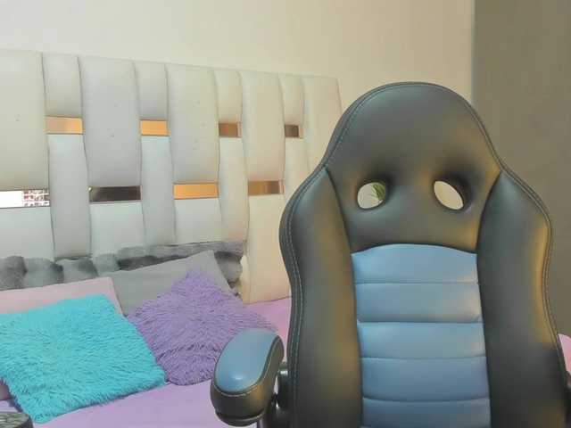 NauthyNahomi