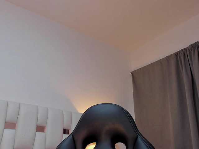 NauthyNahomi live cam on BongaCams