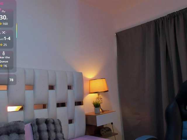 NauthyNahomi live webcam show