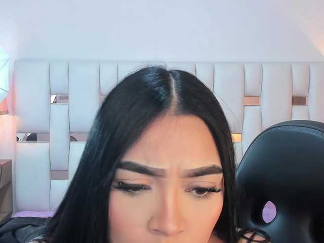 NauthyNahomi live cam on BongaCams