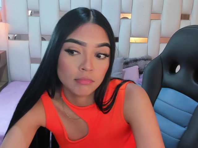 NauthyNahomi live cam on BongaCams