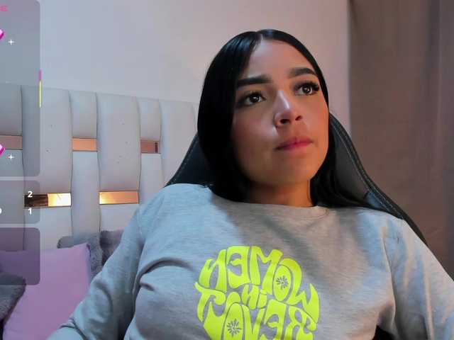 NauthyNahomi live cam on BongaCams