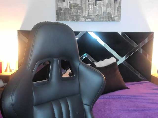 NauthyNahomi live cam on BongaCams