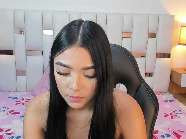 NauthyNahomi live cam on BongaCams