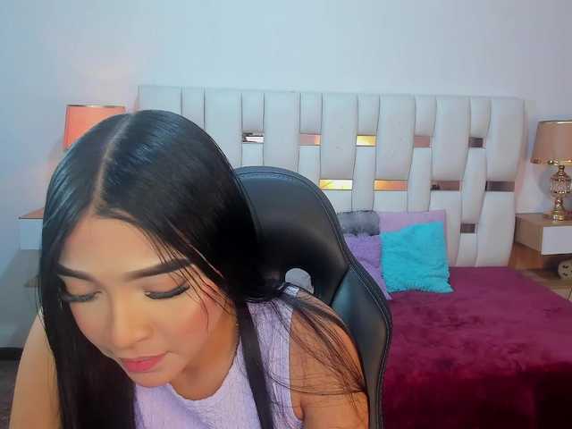 NauthyNahomi live cam on BongaCams