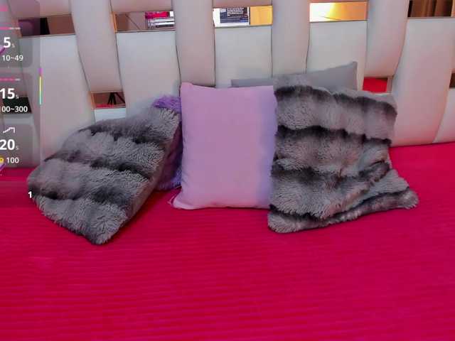 NauthyNahomi live webcam show
