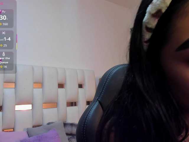 NauthyNahomi live cam on BongaCams