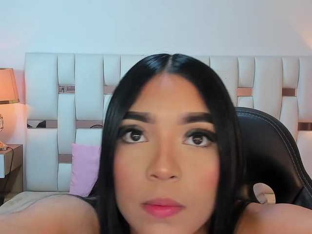 NauthyNahomi live cam on BongaCams