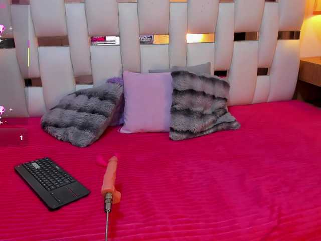 NauthyNahomi live webcam show