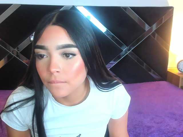 NauthyNahomi live cam on BongaCams