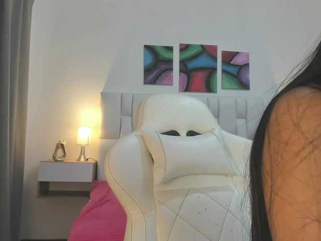 NauthyNahomi live cam on BongaCams