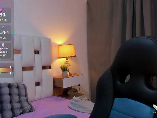 NauthyNahomi live cam on BongaCams