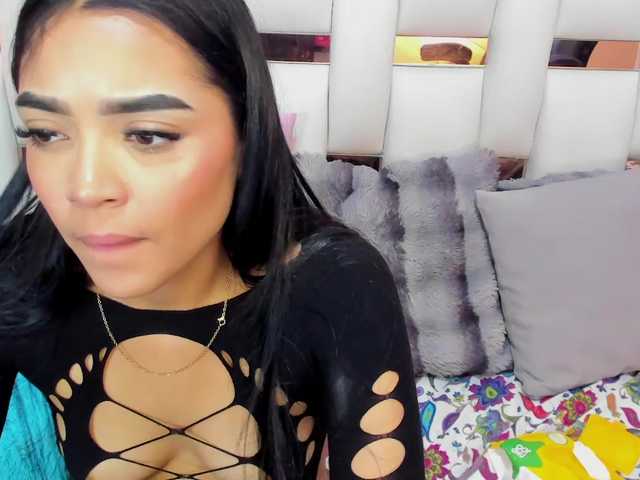 NauthyNahomi live cam on BongaCams