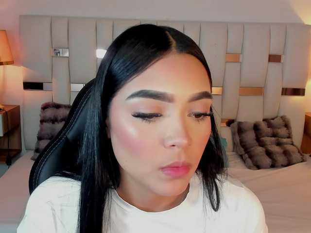 NauthyNahomi live cam on BongaCams