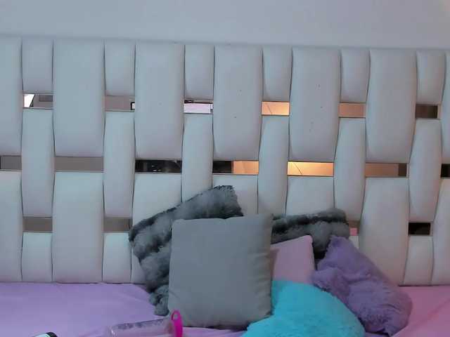 NauthyNahomi live cam on BongaCams