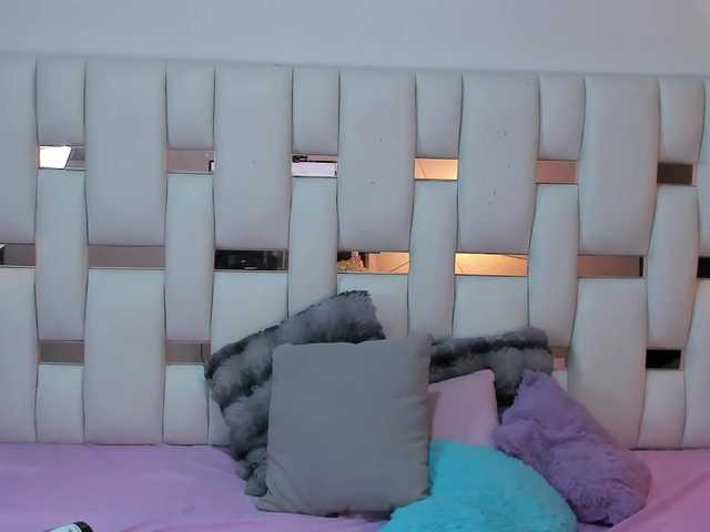NauthyNahomi live cam on BongaCams