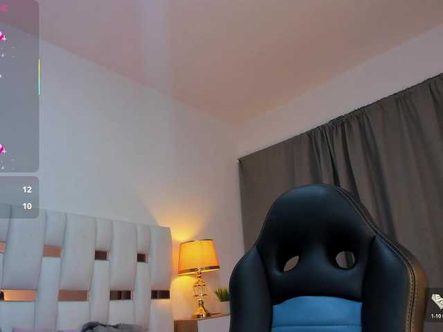 NauthyNahomi live cam on BongaCams