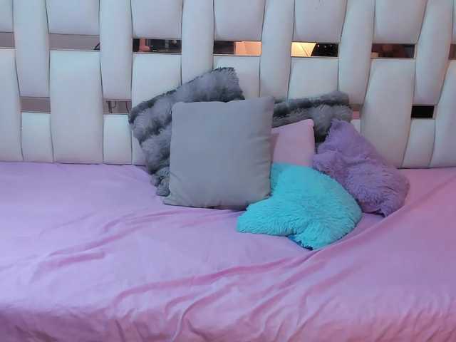 NauthyNahomi live cam on BongaCams