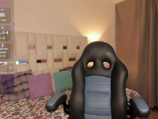 NauthyNahomi live cam on BongaCams