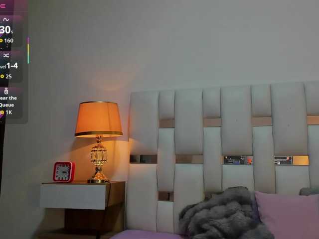 NauthyNahomi live webcam show