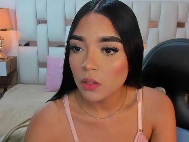 NauthyNahomi live cam on BongaCams