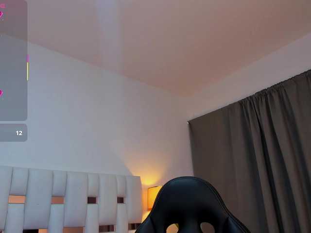 NauthyNahomi live cam on BongaCams