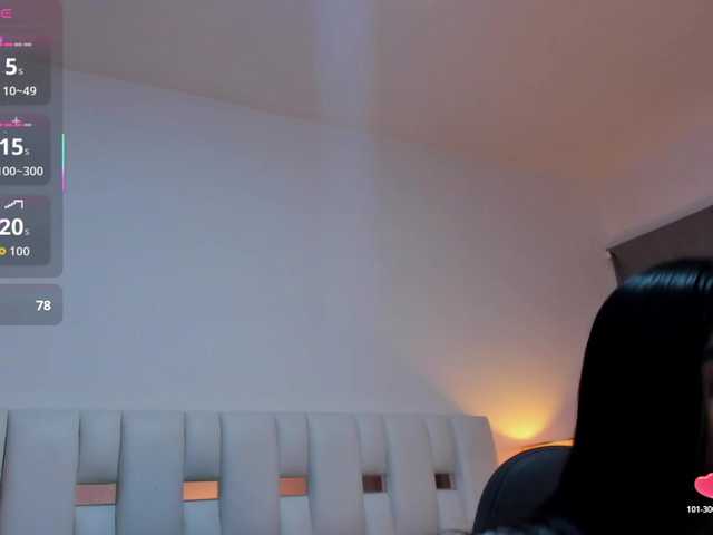 NauthyNahomi live cam on BongaCams