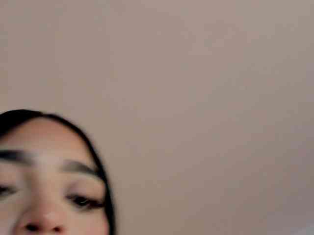 NauthyNahomi webcam
