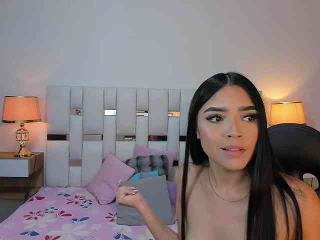 NauthyNahomi