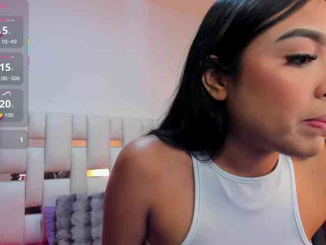 NauthyNahomi cam