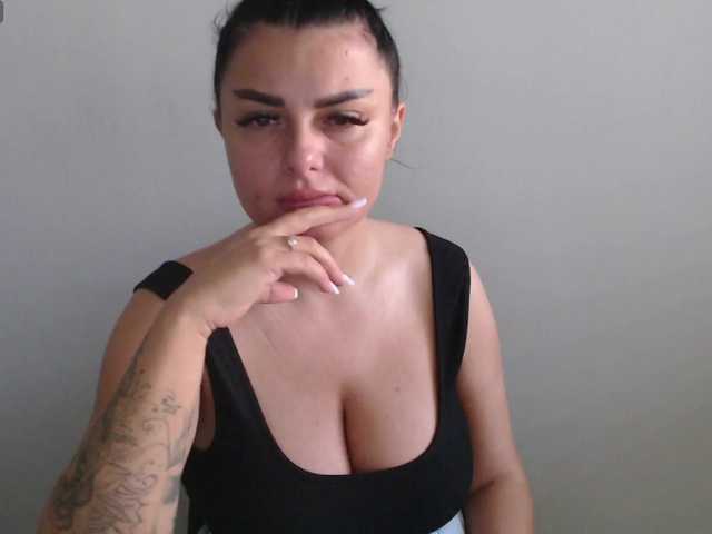rosemaryy live cam on BongaCams