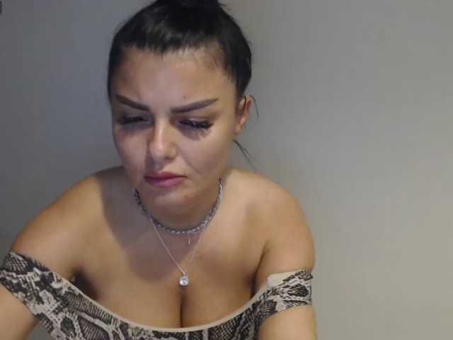 rosemaryy live cam on BongaCams