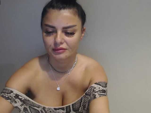 rosemaryy live cam on BongaCams