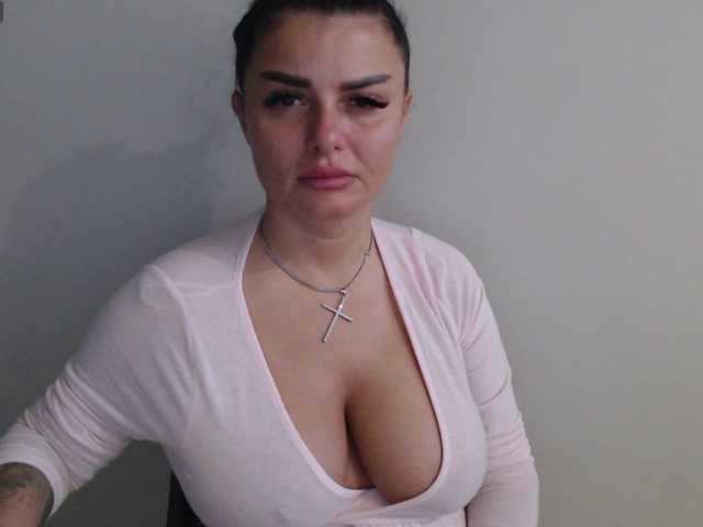 rosemaryy live cam on BongaCams