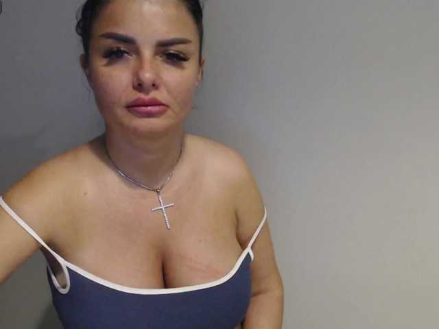 rosemaryy live cam preview
