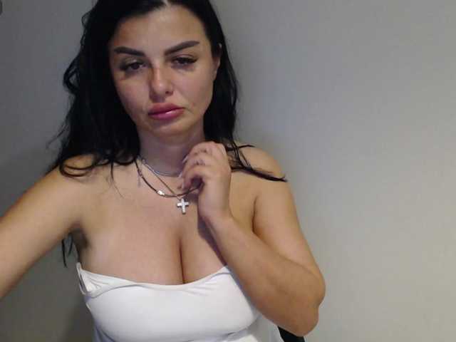 rosemaryy live cam on BongaCams