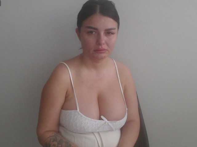 rosemaryy live cam on BongaCams
