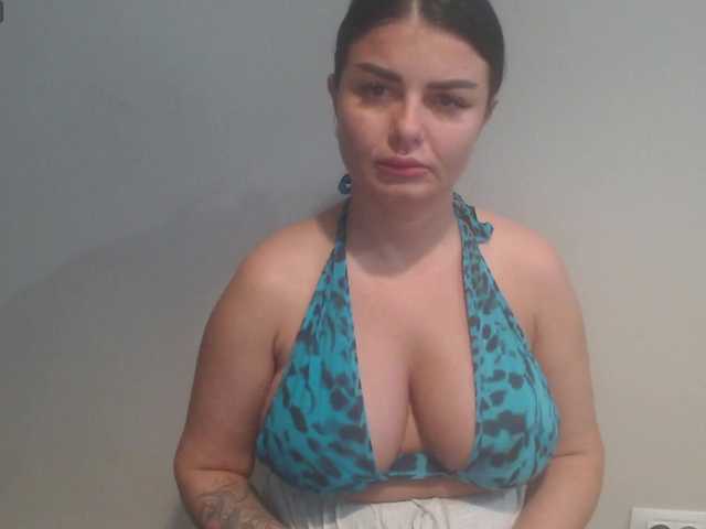 rosemaryy live cam on BongaCams