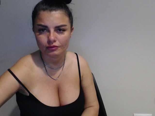 rosemaryy live cam on BongaCams