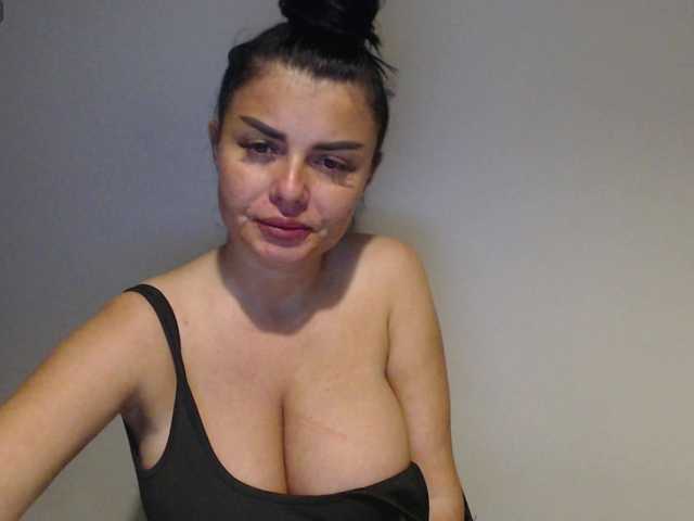 rosemaryy live cam on BongaCams
