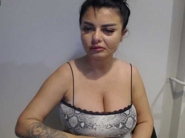 rosemaryy live cam on BongaCams