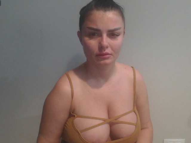 rosemaryy live cam on BongaCams